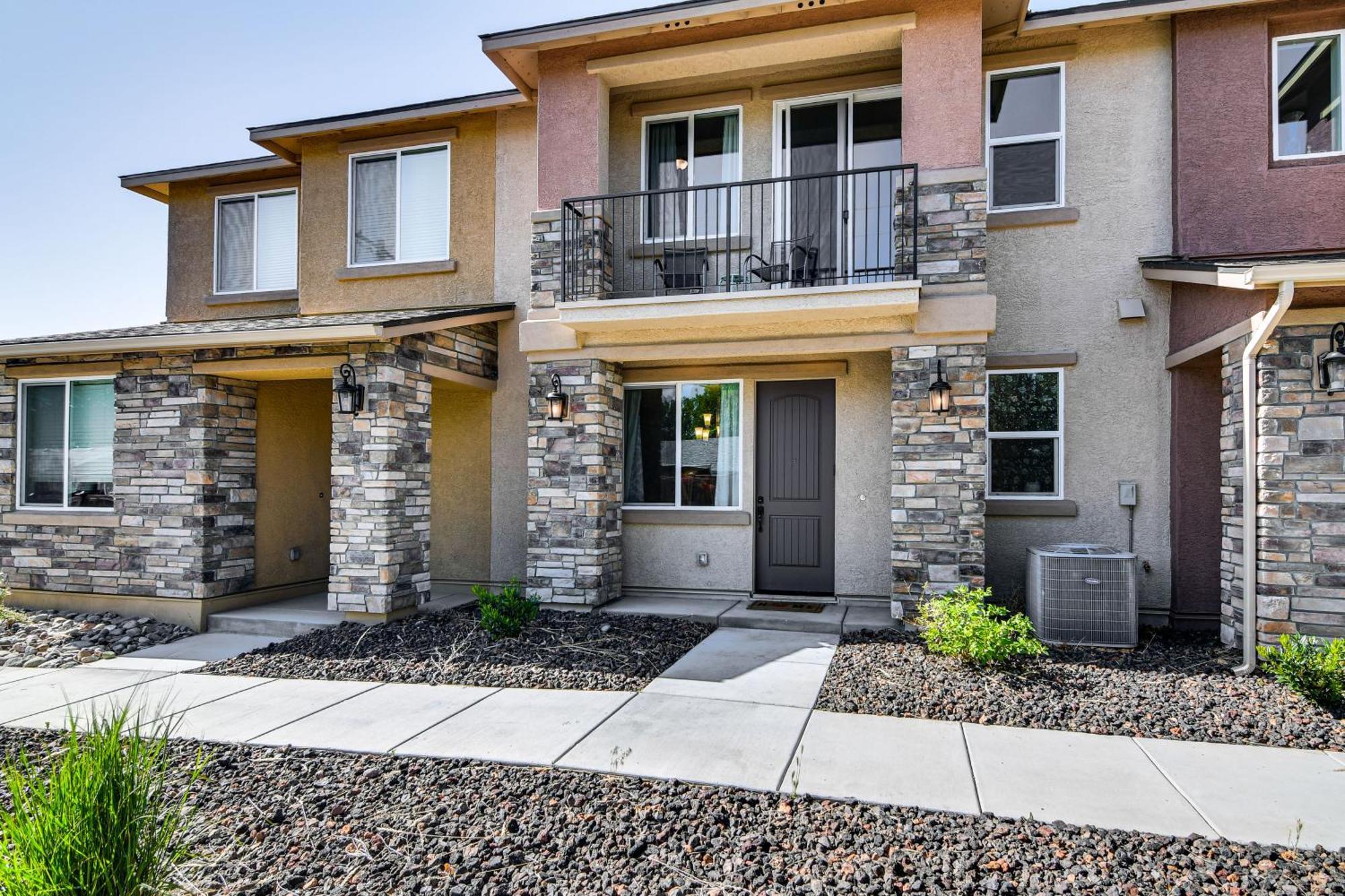 Central Carson City Townhome, 1 Mi To Downtown! Buitenkant foto